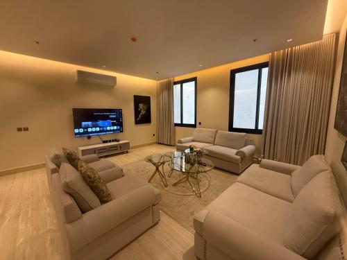 شقة واسعة 3 غرف نوم Spacious 3 Bedroom Apartment - image 4