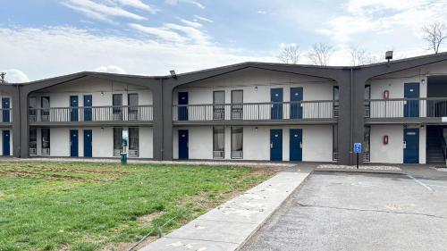 Studio 6 Suites Lexington Kentucky - image 12