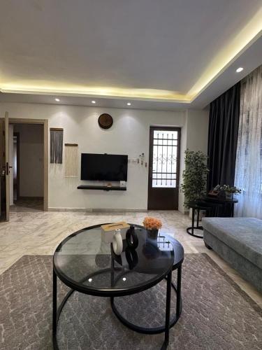SAKN 9 - Two Bedroom Apartment - image 2