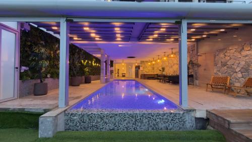 וילה סירקל - Villa Circle – khách sạn tại Nof ha-Yarden