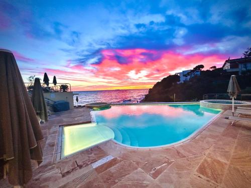 Басейн, Hotel Villa Margherita in Кверчіанела