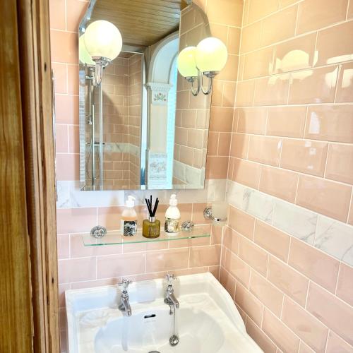 Badgers Inn - image 29