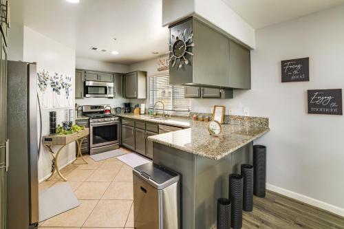 Explore SoCal: Family-Friendly Home in Fontana! in Fontana (CA)