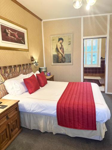Badgers Inn - image 25