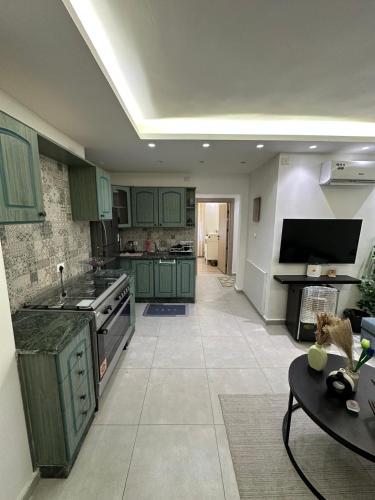 SAKN 10 - Two Bedroom Apartment - image 9