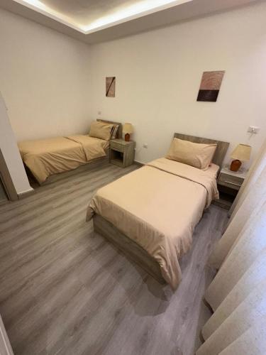 SAKN 10 - Two Bedroom Apartment - image 3