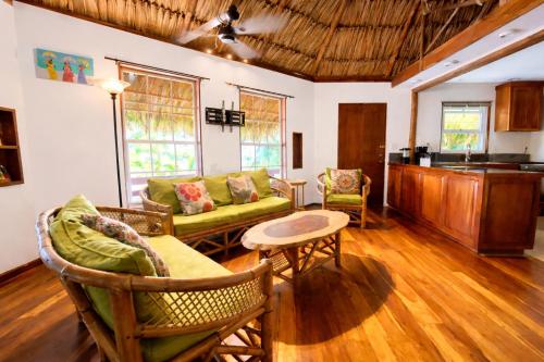 virtuve, Kin Resort Lodge in Surfside