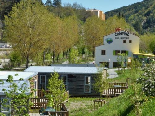 Charmant gîte 43m² à Puget-Théniers - API-1-52-695 (Charmant gite 43m² a Puget-Theniers - API-1-52-695) in Puget-Theniers