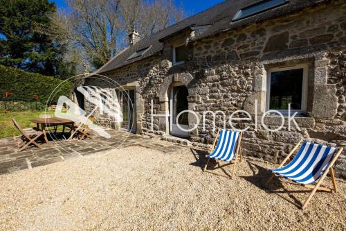 Grande maison de pierre dans un domaine privé gîte à louer Berric