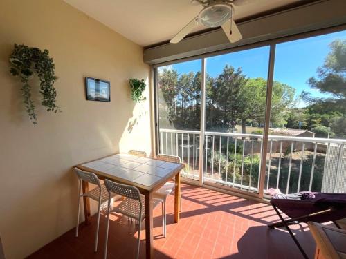 Studio cabine à Sète avec terrasse, parking et proche plage - FR-1-338-375