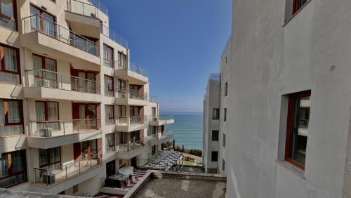 Sea View Terrace Apartment Spacious 1BR Quiet Area in 比亞拉