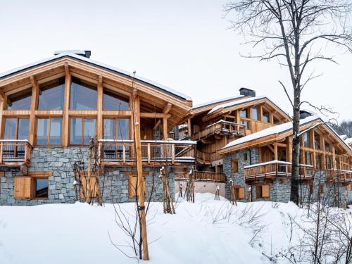 Chalet de luxe avec acces pistes, sauna et jacuzzi - FR-1-344-744 in Villarencel