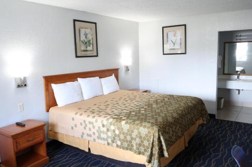 Crossroads Inn in 皮爾斯堡 (FL)
