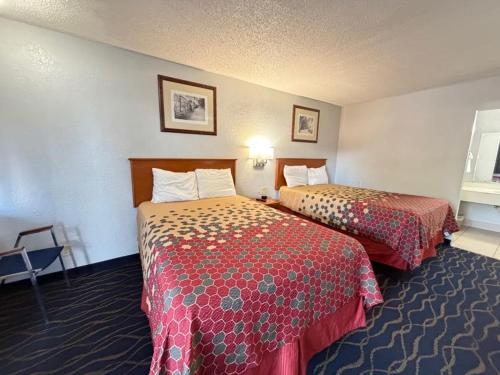 Crossroads Inn in 皮爾斯堡 (FL)