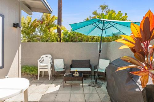 Stylish 1BR Apartment with AC Full Kitchen & WD - Just Steps to the Beach in 凱盧阿