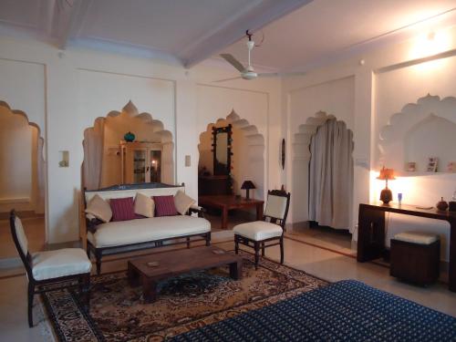 . Kharwa Fort Homestay