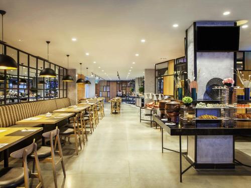 Restoran, ibis Styles Bekasi Jatibening in Bekasi