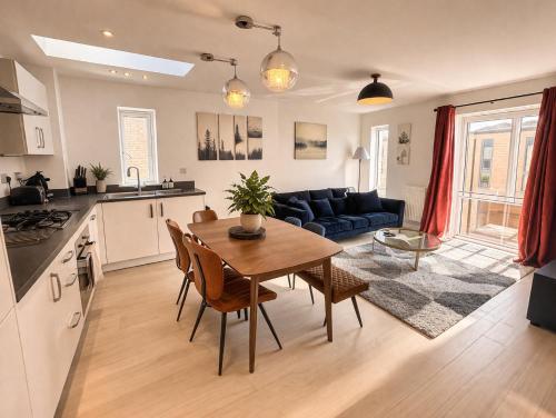 Olea Tree House with Free Parking close to Addenbrooke's in Trumpington