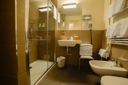 Verona Design - image 2