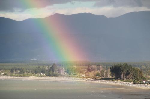 Seascapes in Ruby Bay
