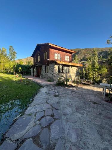 Andean Countryside, Mountains & Riverside Retreat in San Estebana