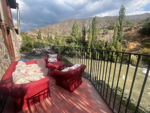 Andean Countryside, Mountains & Riverside Retreat in San Estebana