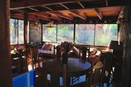 Andean Countryside, Mountains & Riverside Retreat in San Estebana