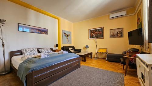 Great Buda Apartman - image 10