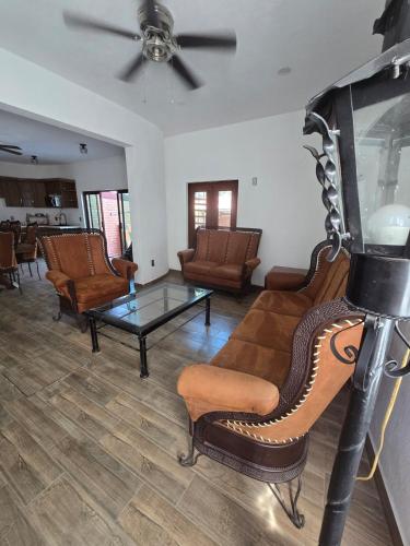 Casa con alberca cerca de cajititlan in La Calera