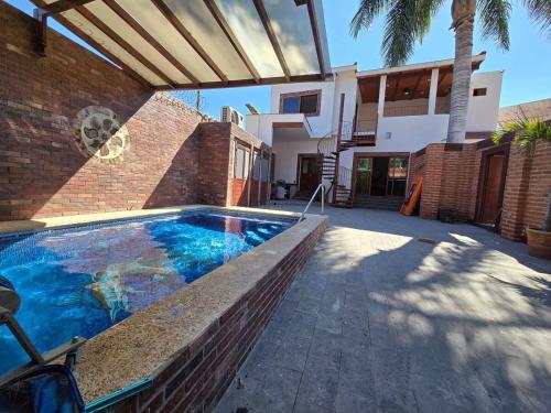 Casa con alberca cerca de cajititlan in La Calera