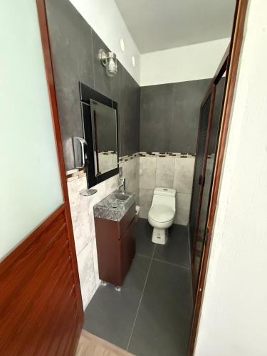 Casa con alberca cerca de cajititlan in La Calera