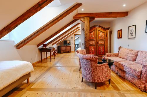 room detail thumbnail 0