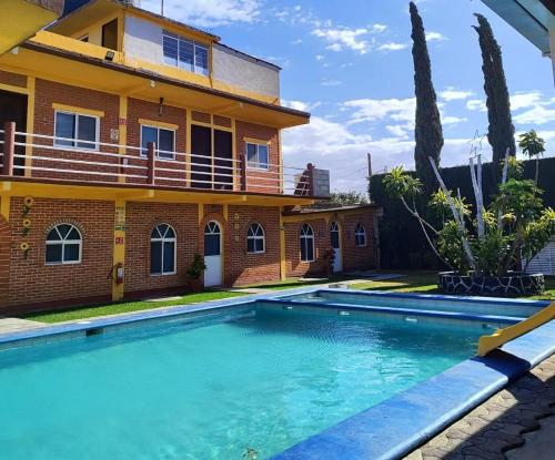 Hotel y Cabañas Quinta Los Cipreses in Atlatlahucan, Mexico