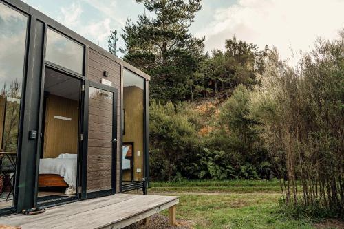 Te Paki Dam View X by Tiny Away in Moutoa