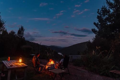 Te Paki Dam View X by Tiny Away in Moutoa