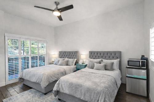Modern Hillside 1BR Retreat