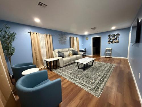 Quiet Comfort Near Downtown Tulsa 2BR 1BA – khách sạn tại Gilcrease Hills