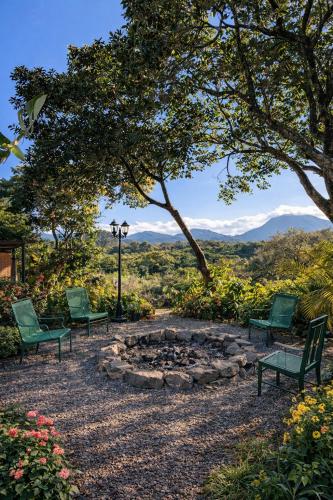 Skats, Los Cuatro Olivos Hotel Boutique in Juayua