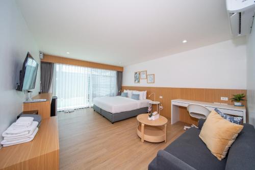 room detail thumbnail 1