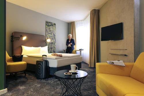 Deluxe Queen Room