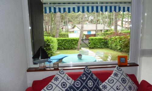 Vacation in Lignano by the pool