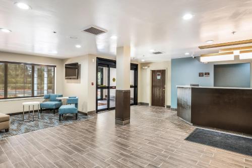 Sleep Inn & Suites - image 34