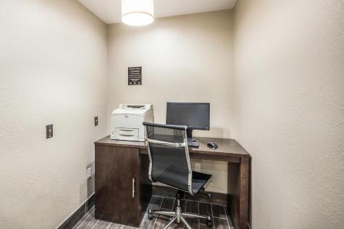 Sleep Inn & Suites - image 31