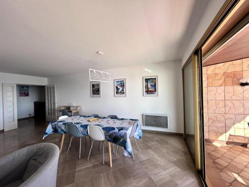 Residence Palm Beach - maeva Home - Appartement front de mer climatise 3 pieces 6 personnes - Exclus in 勒庫爾薛
