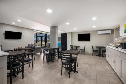 Econo Lodge Gadsden - Attalla - image 38