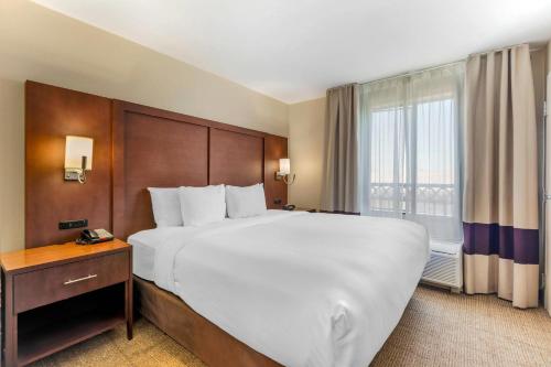 Comfort Suites Blythe Room Type - King Suite