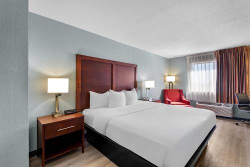 Quality Inn Waverly - image 42
