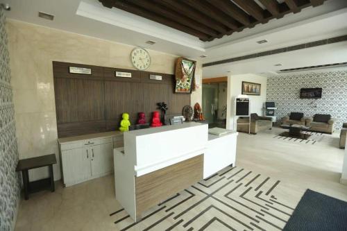 Hotel Tushar Elegant photo 4