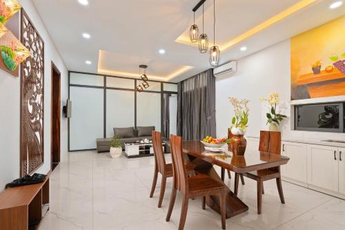 LANGCO BAY RETREAT in Lang Co