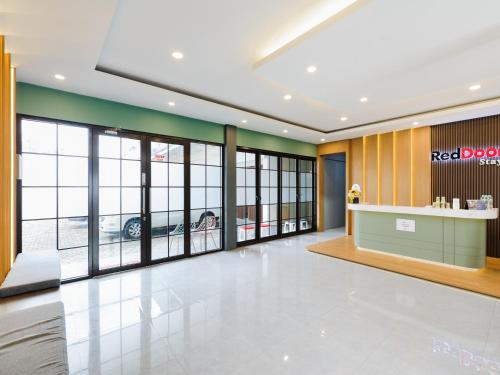 RedDoorz Plus Ciapus Bogor in Taman Sari